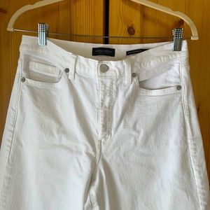 Wide leg flare high waist white jeans by Banana Republic